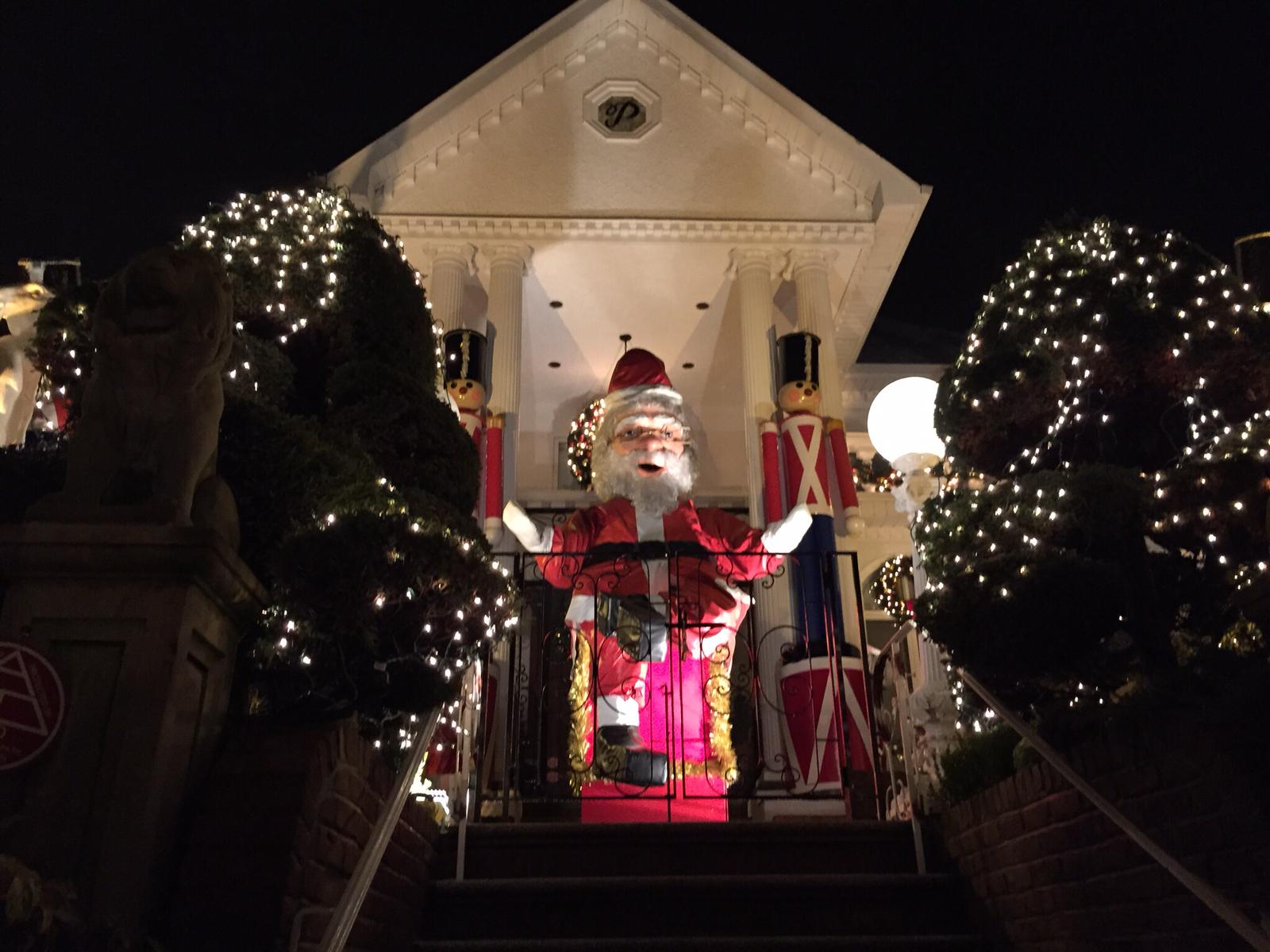 Dyker heights Christmas Holiday lights tour By Limo K & G Limousine