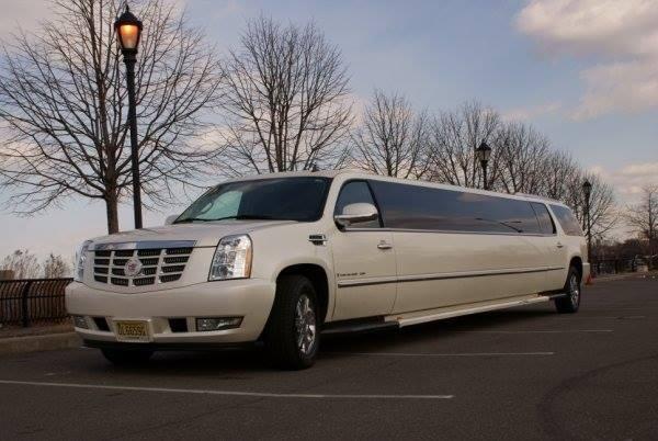 Cadillac Escalade - 18 Passenger