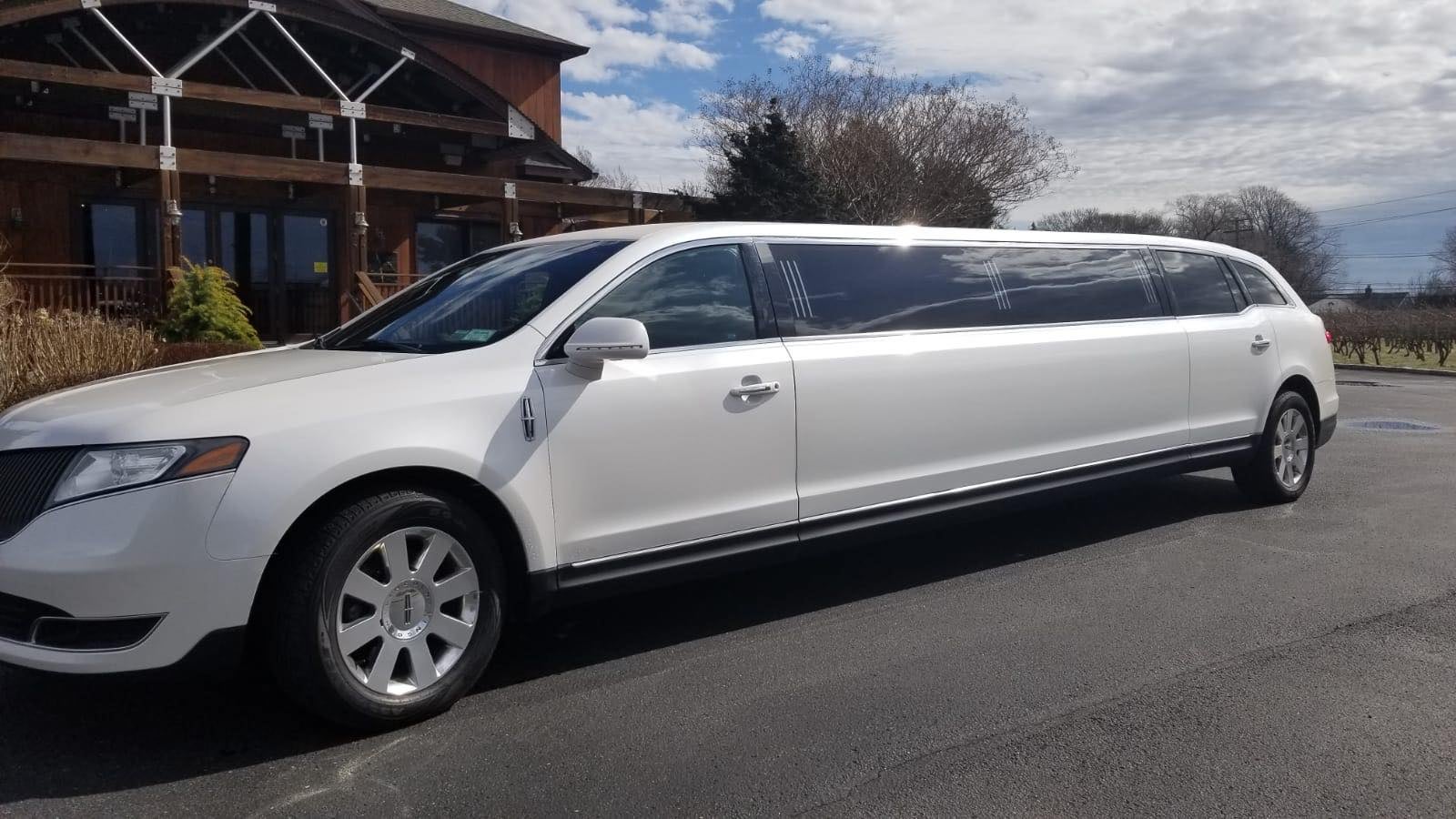 MKT Limo Stretch - 8 Passenger